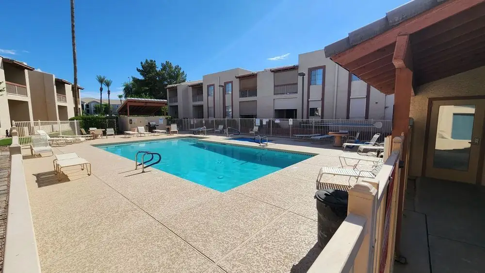 A resurfaced pool deck at a Phoenix Valley apartment community